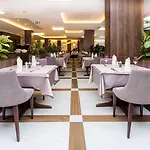 Hotel Plaza 4*