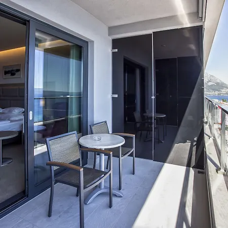 Plaza 4* Duće