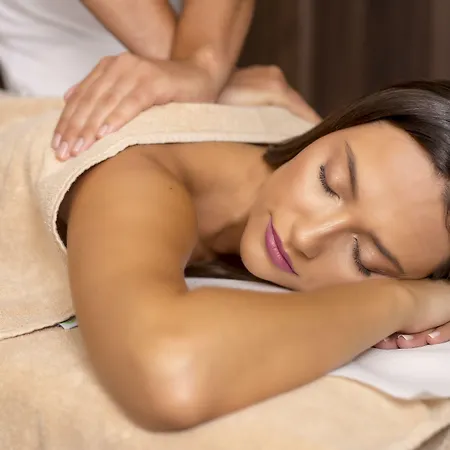 Ξενοδοχείο Plaza 4*