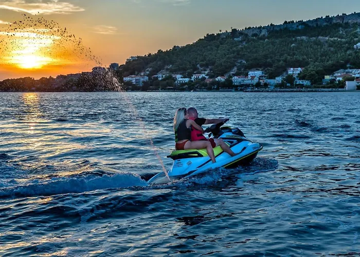 Plaza Ξενοδοχείο Duće