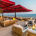 Plaza Hotel 4*