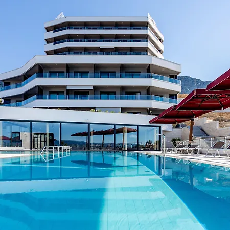 Hotel Plaza 4*