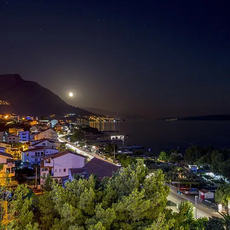 Plaza Hotel 4*