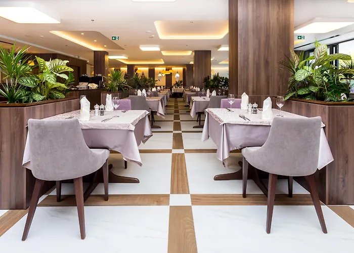 Hotel Plaza 4*