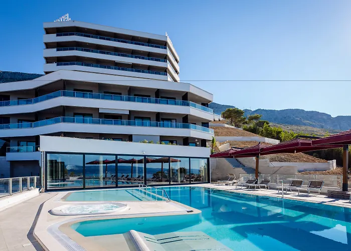 Hotel Plaza 4*