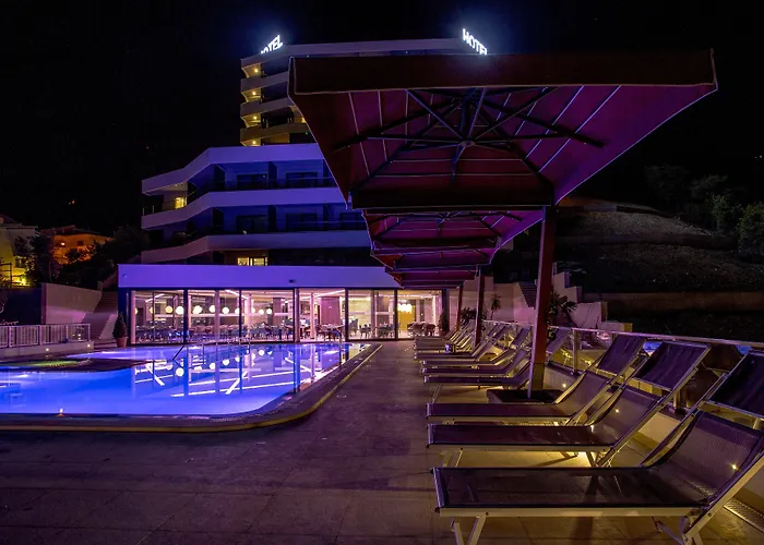 Plaza Hotel 4*