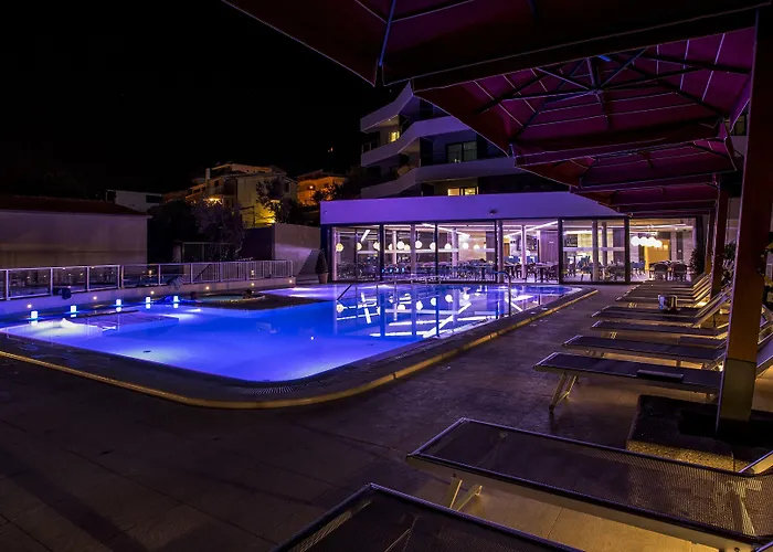 Plaza 4*