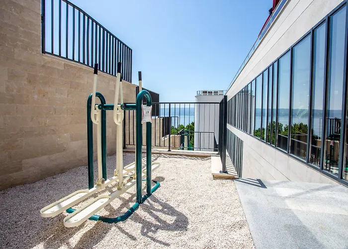 Plaza 4* Duće